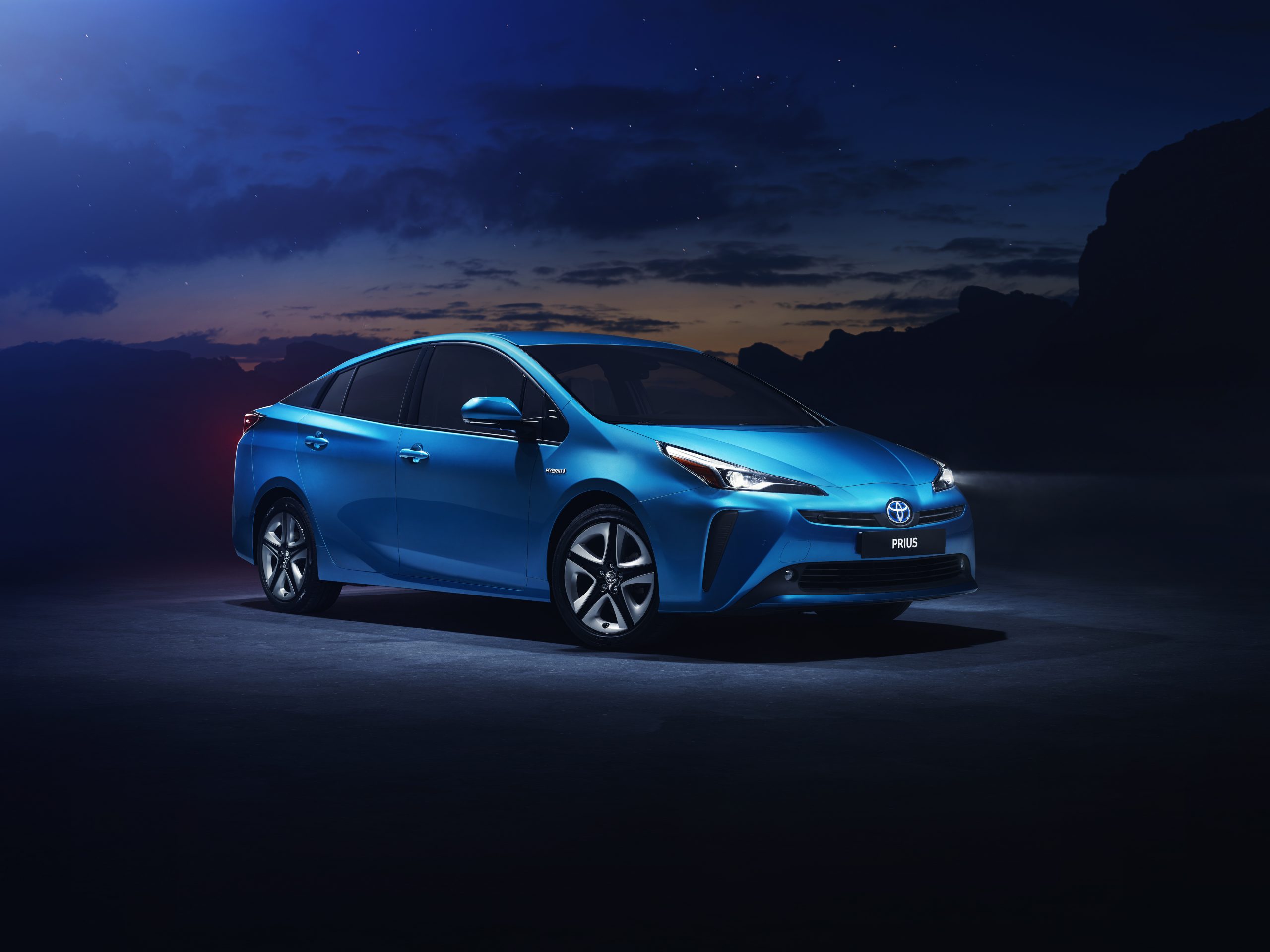 2019-Toyota-Prius-1-scaled