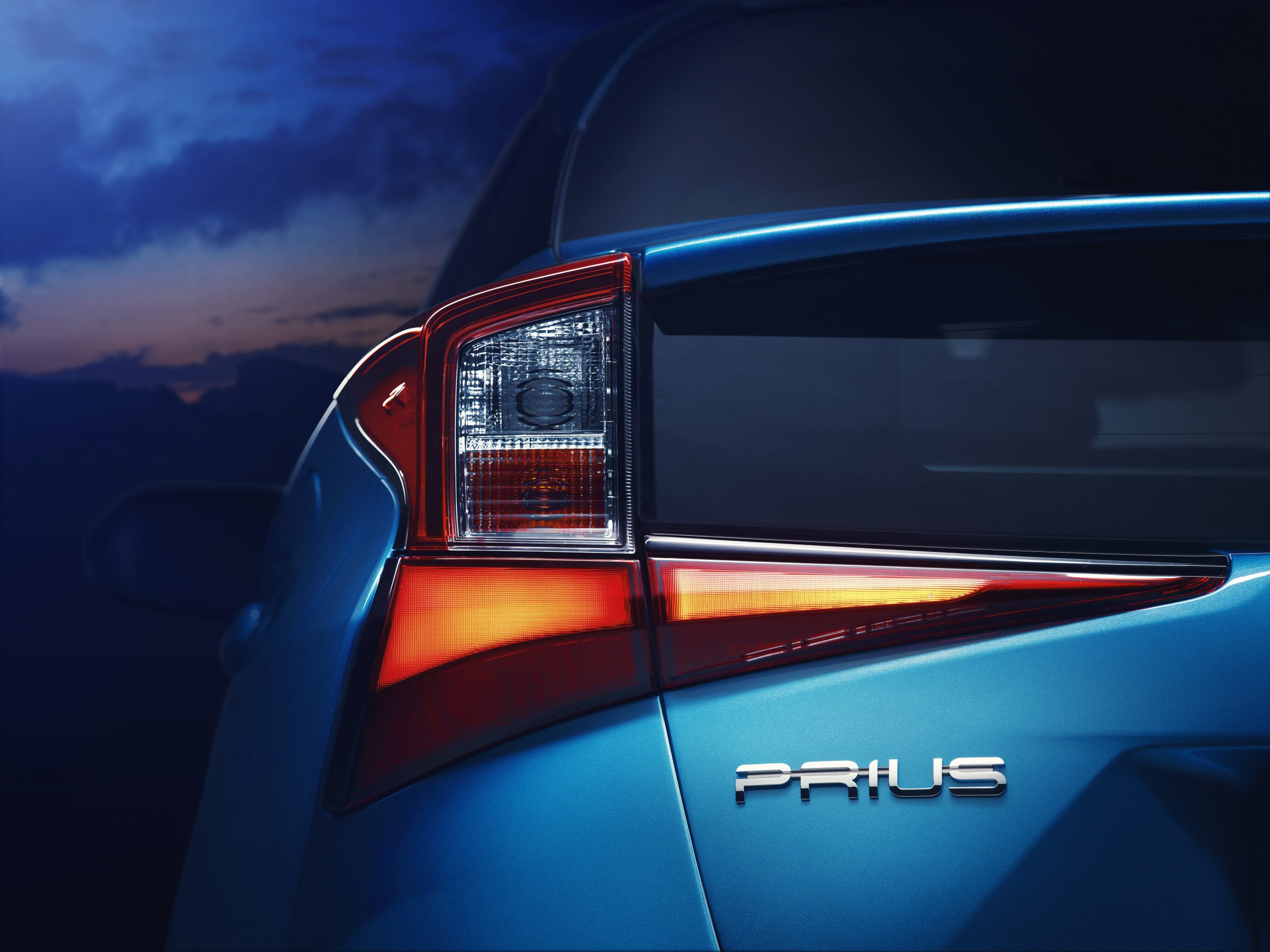 2019-Toyota-Prius-4-scaled