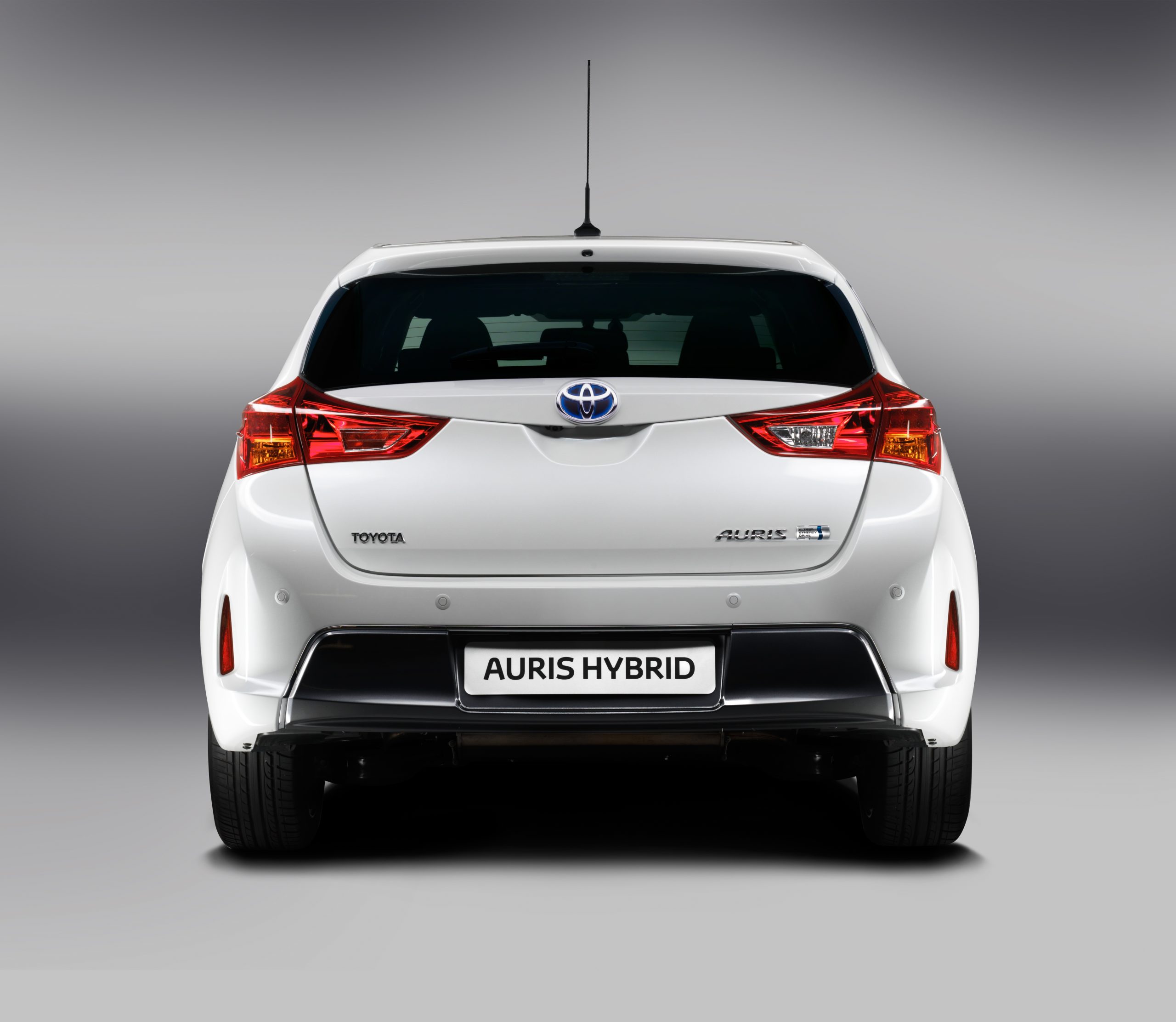 Toyota_Auris_012