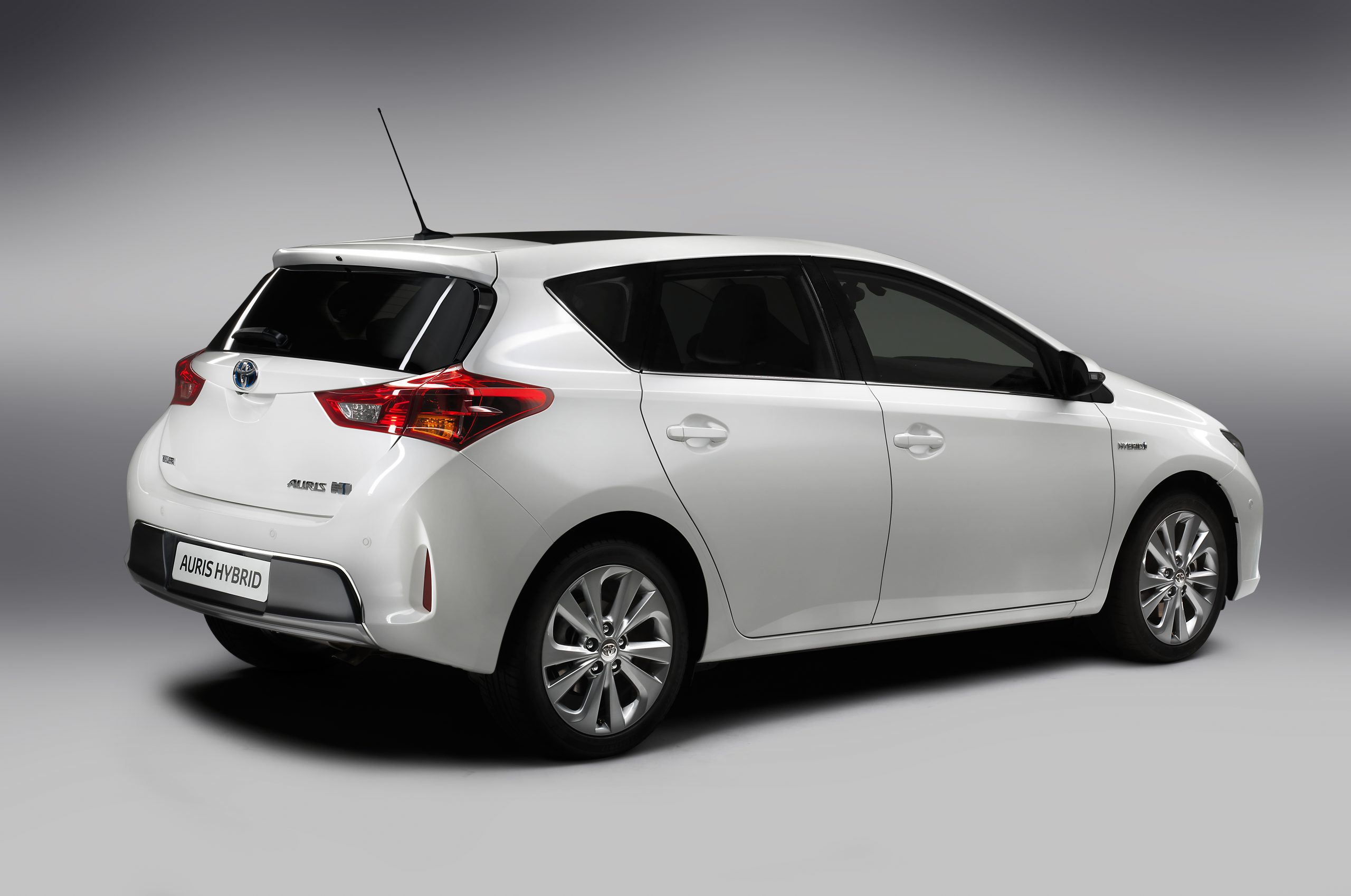Toyota_Auris_014